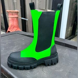Brand new Azalea Wang Boot